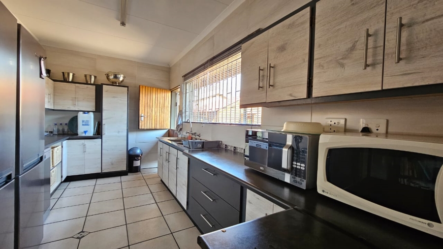 3 Bedroom Property for Sale in Sasolburg Ext 11 Free State